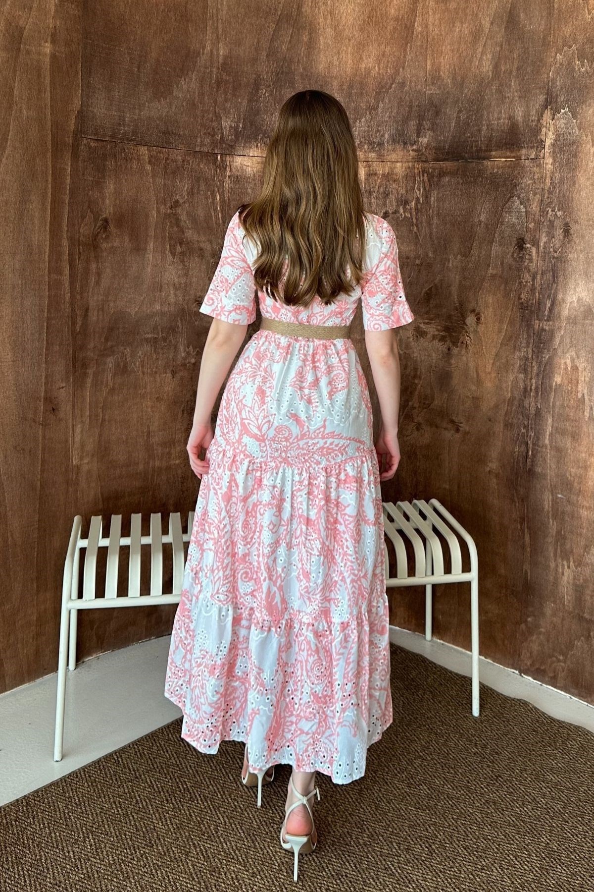 Pembe Brodeli Kolları Bağcıklı Elbise