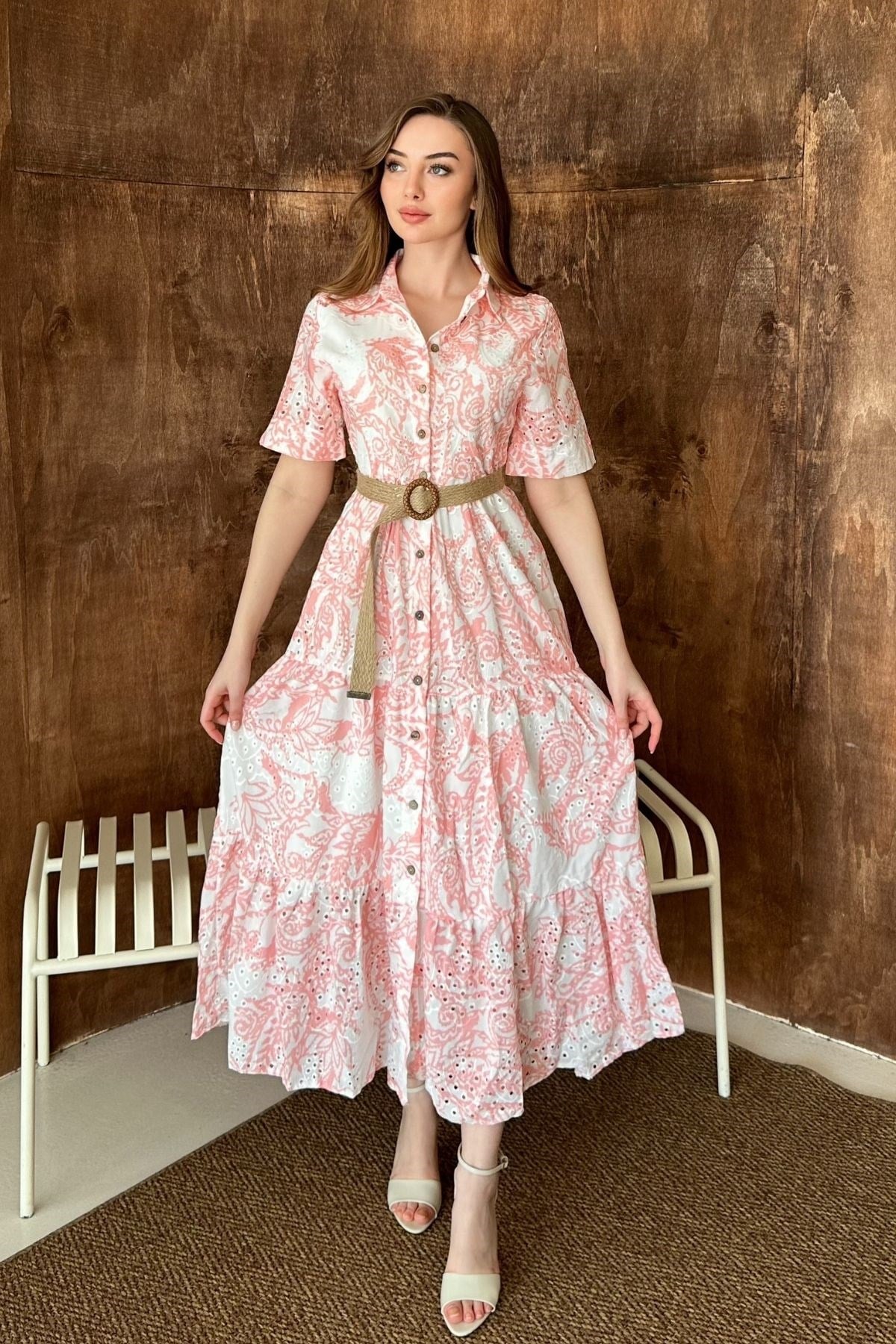Pembe Brodeli Kolları Bağcıklı Elbise