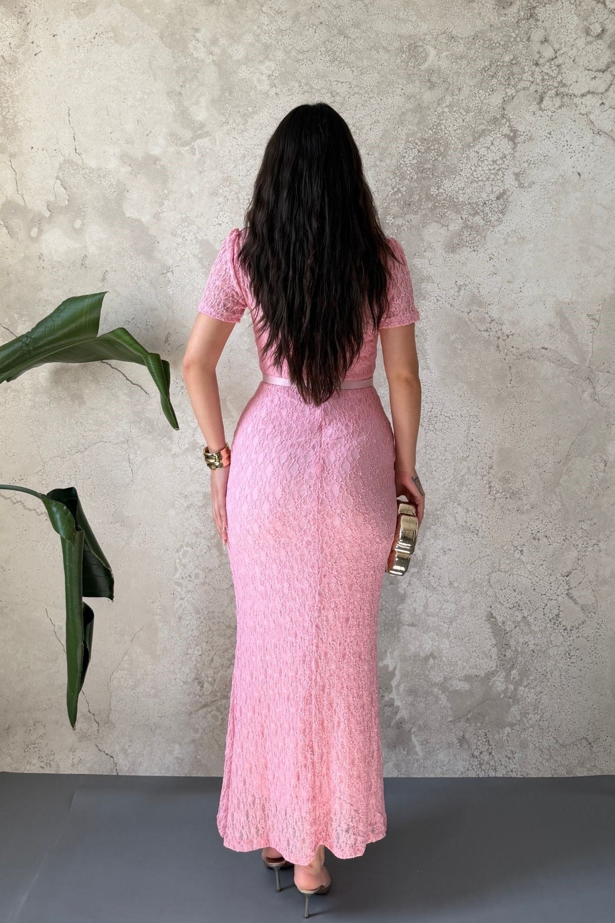 Pembe Dantel Detaylı Elbise