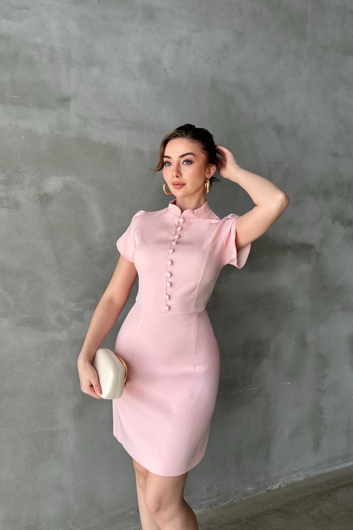 Pembe Önü Düğmeli Elbise