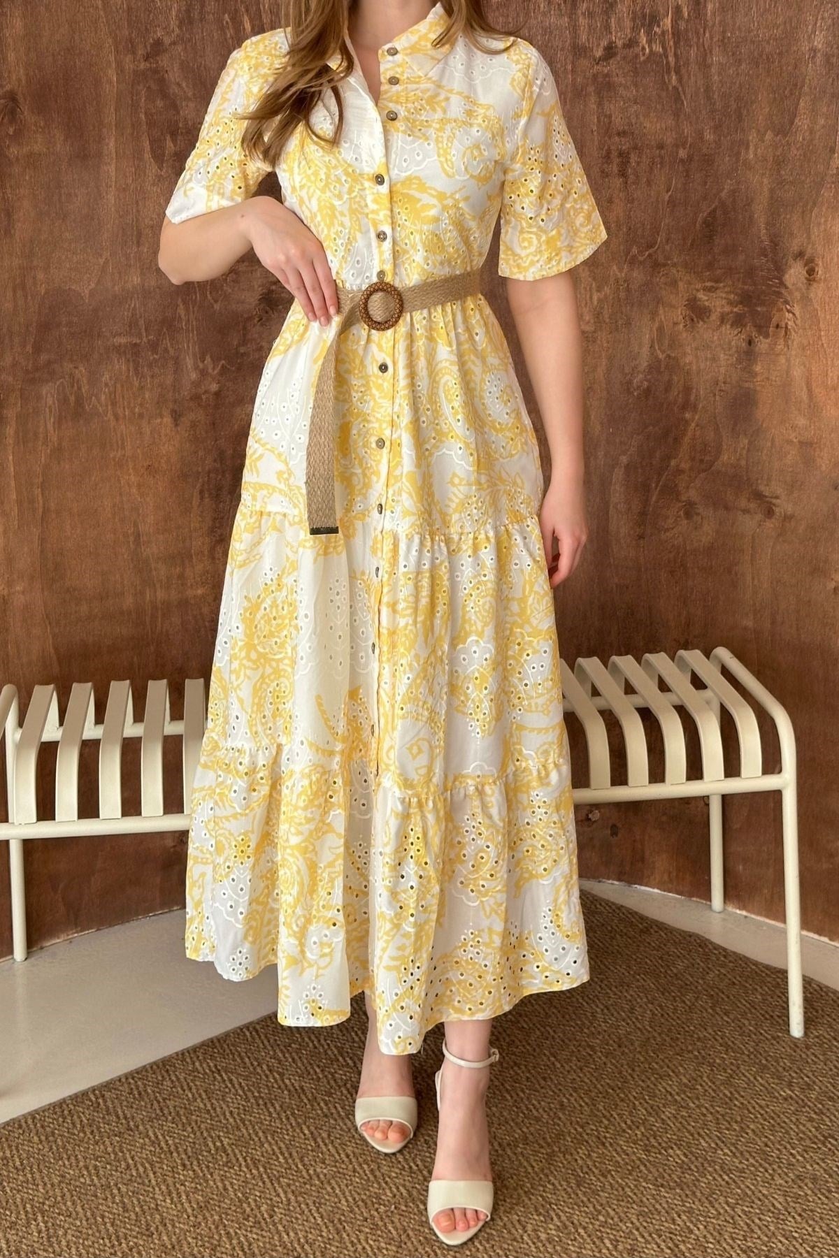Sarı Brodeli Kolları Bağcıklı Elbise