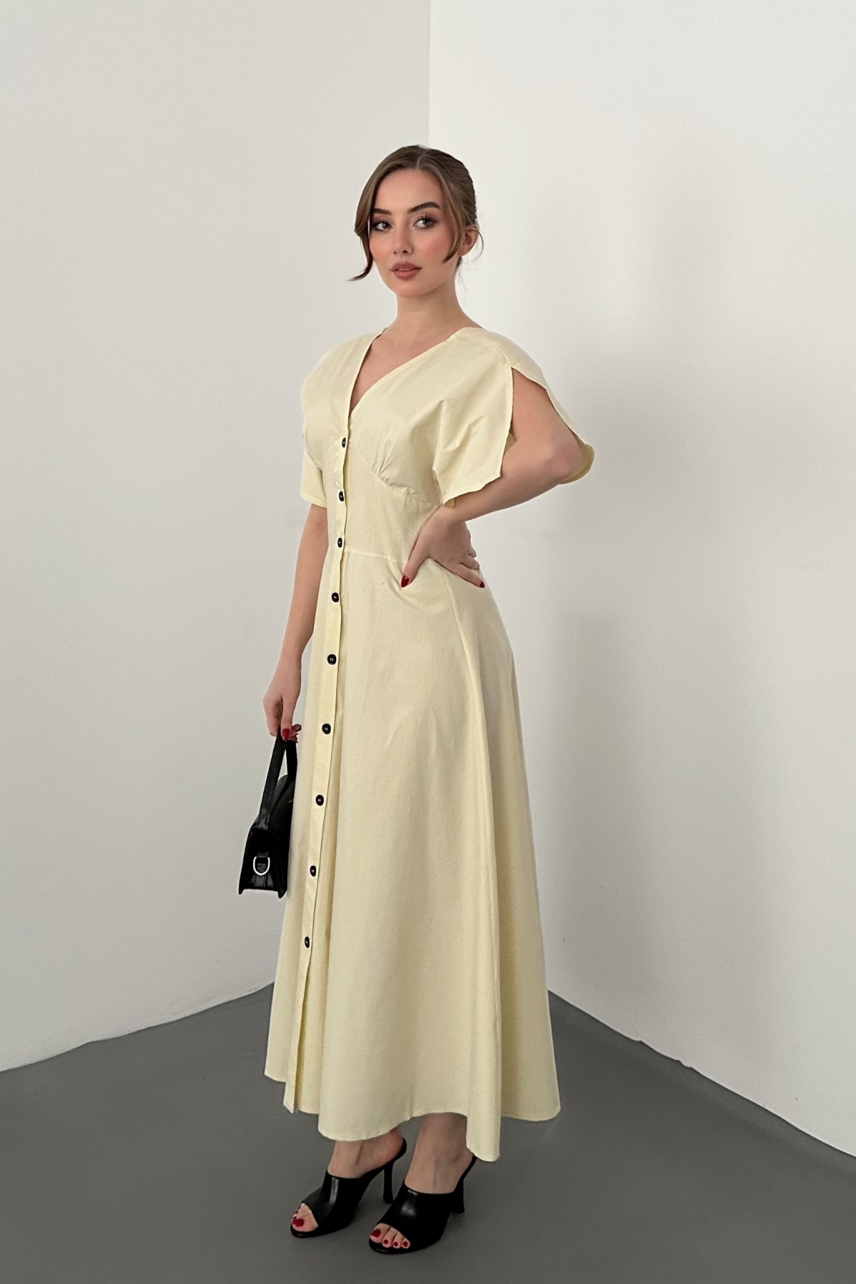 Sarı Düğmeli Midi Boy Poplin Elbise