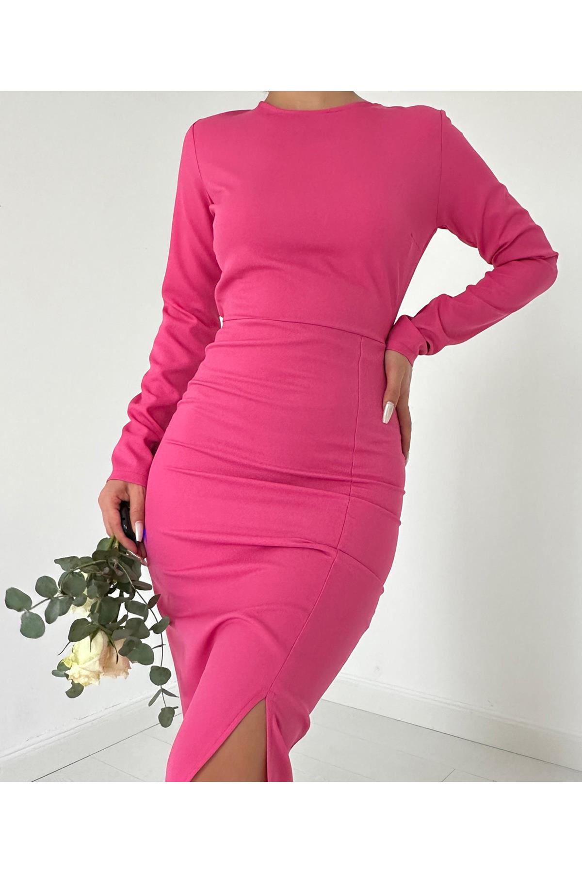 Pembe Sırt Dekolteli Elbise