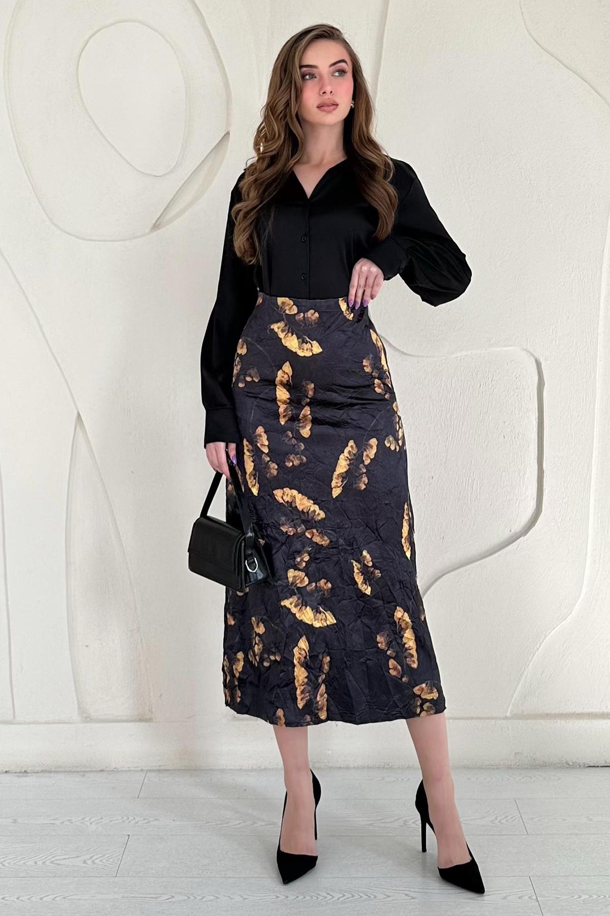 Siyah Baskılı Kroşetalı Etek