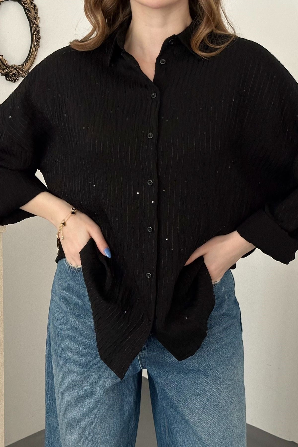 Siyah Nakışlı Oversize Gömlek