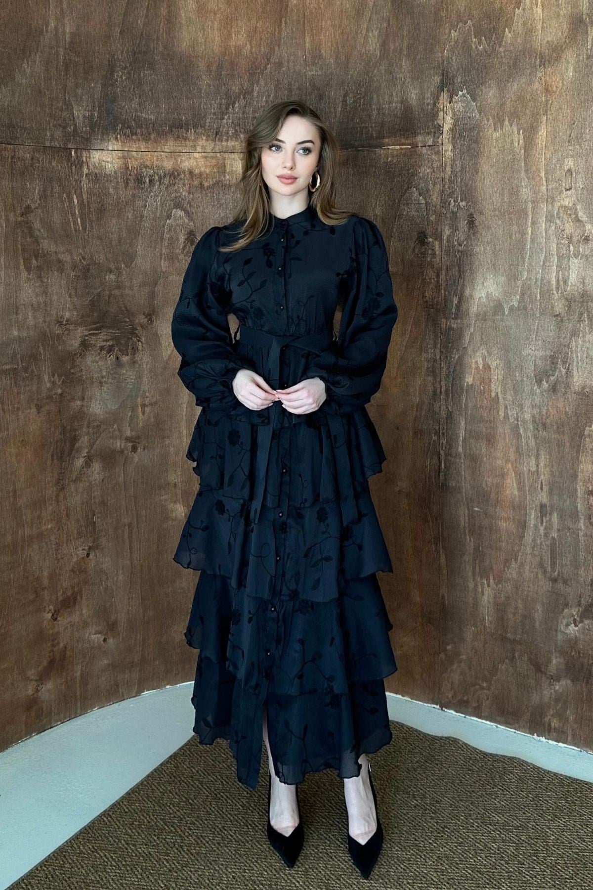 Siyah Volanlı Kat Kat Elbise