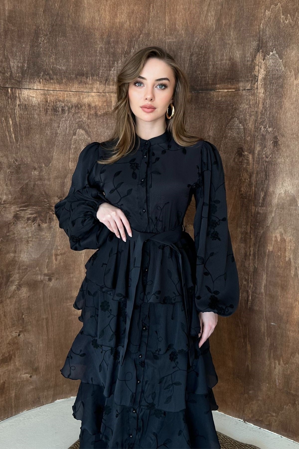 Siyah Volanlı Kat Kat Elbise