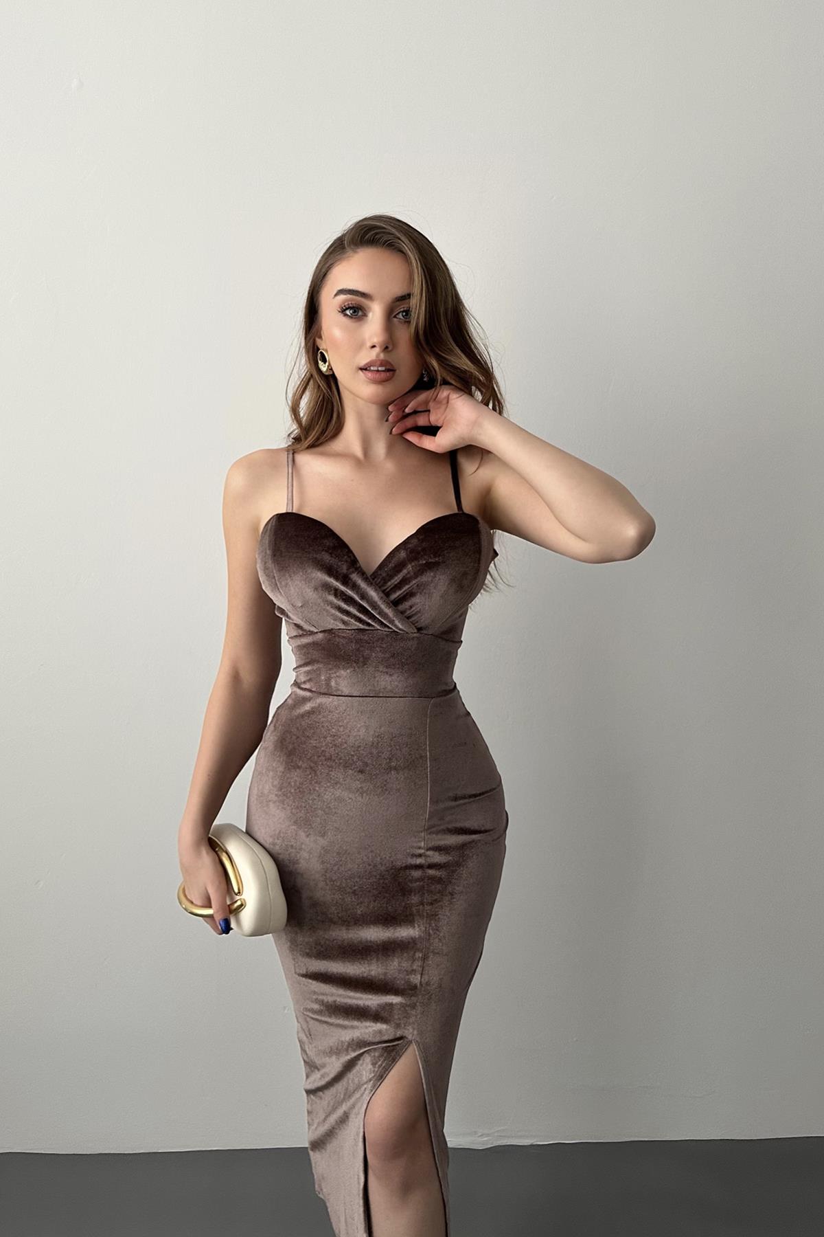 Vizon Askılı Kadife Elbise