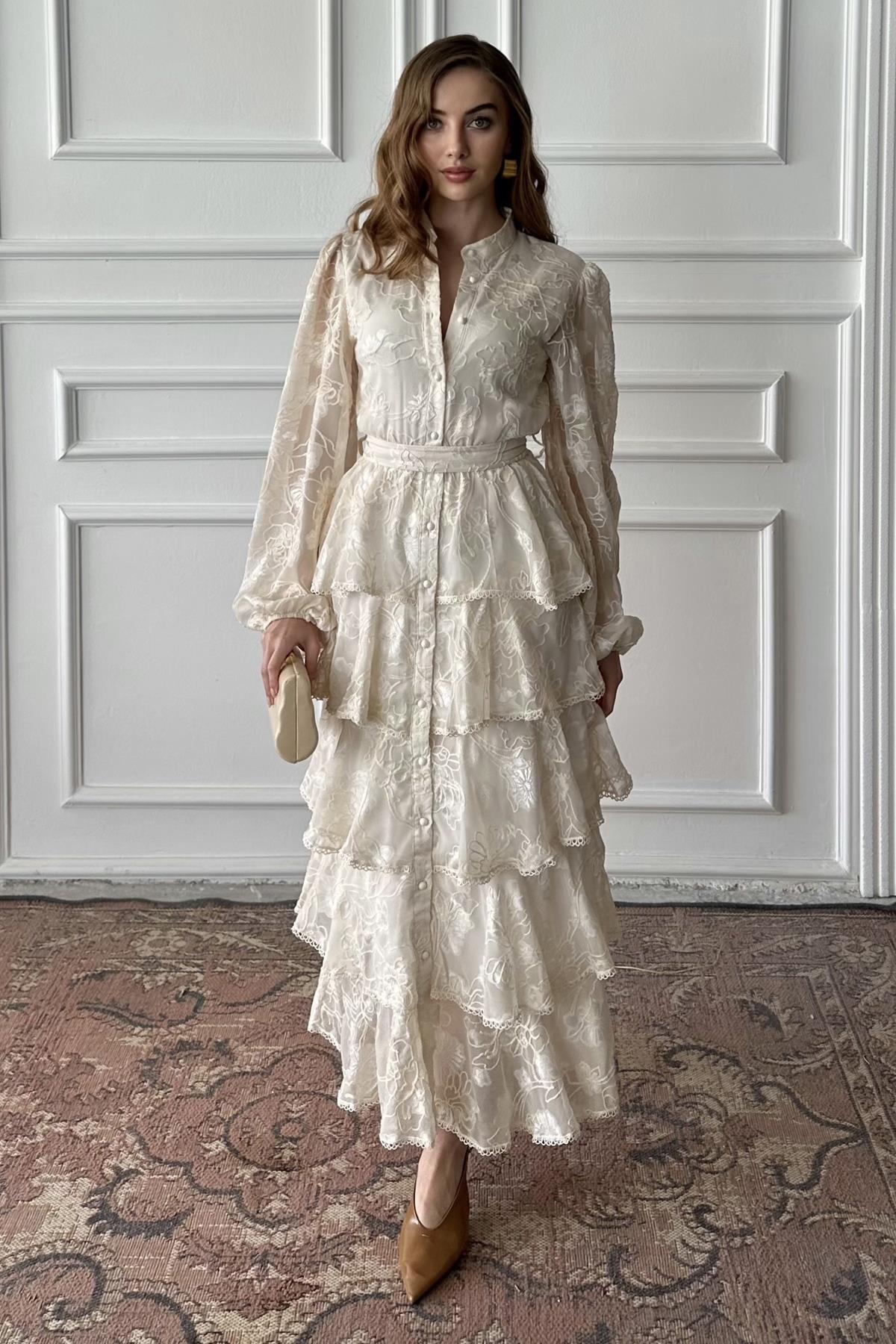 Bej Volanlı Şeritli Kat Kat Elbise