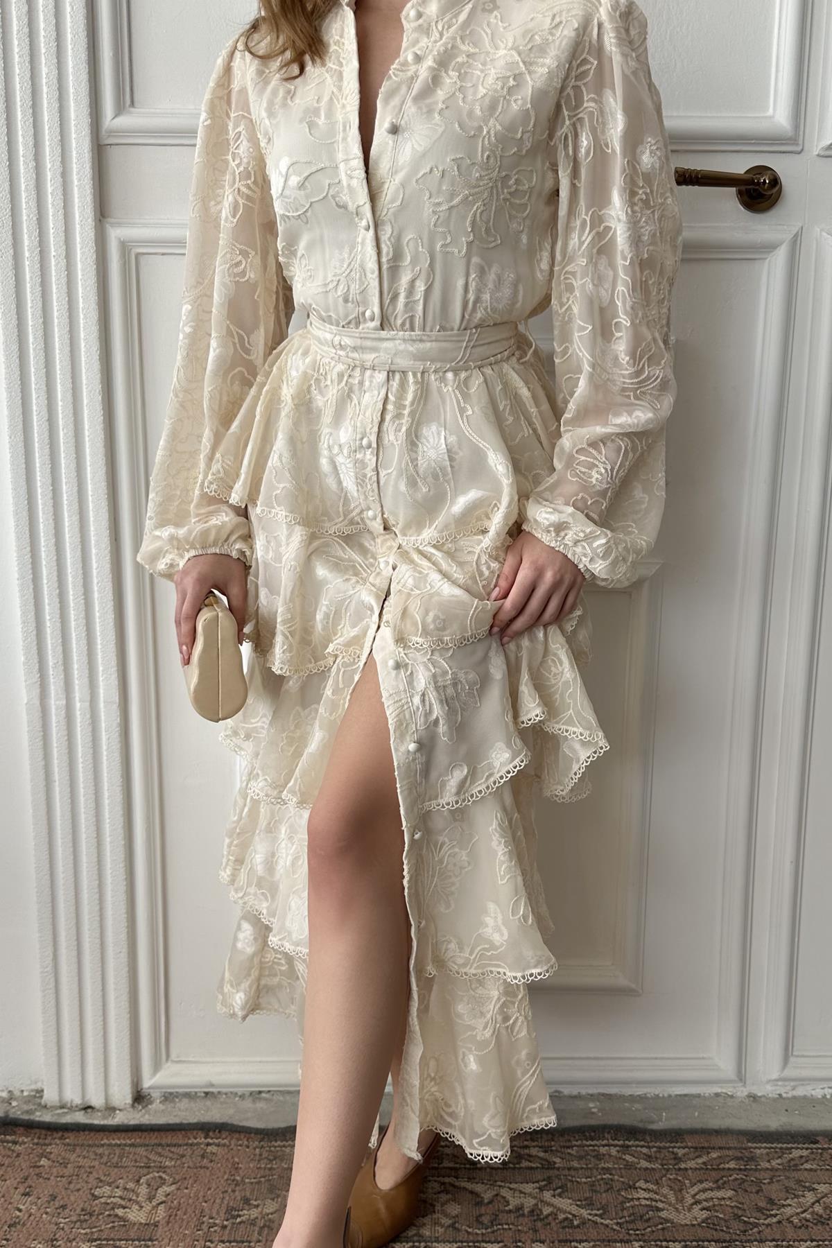 Bej Volanlı Şeritli Kat Kat Elbise