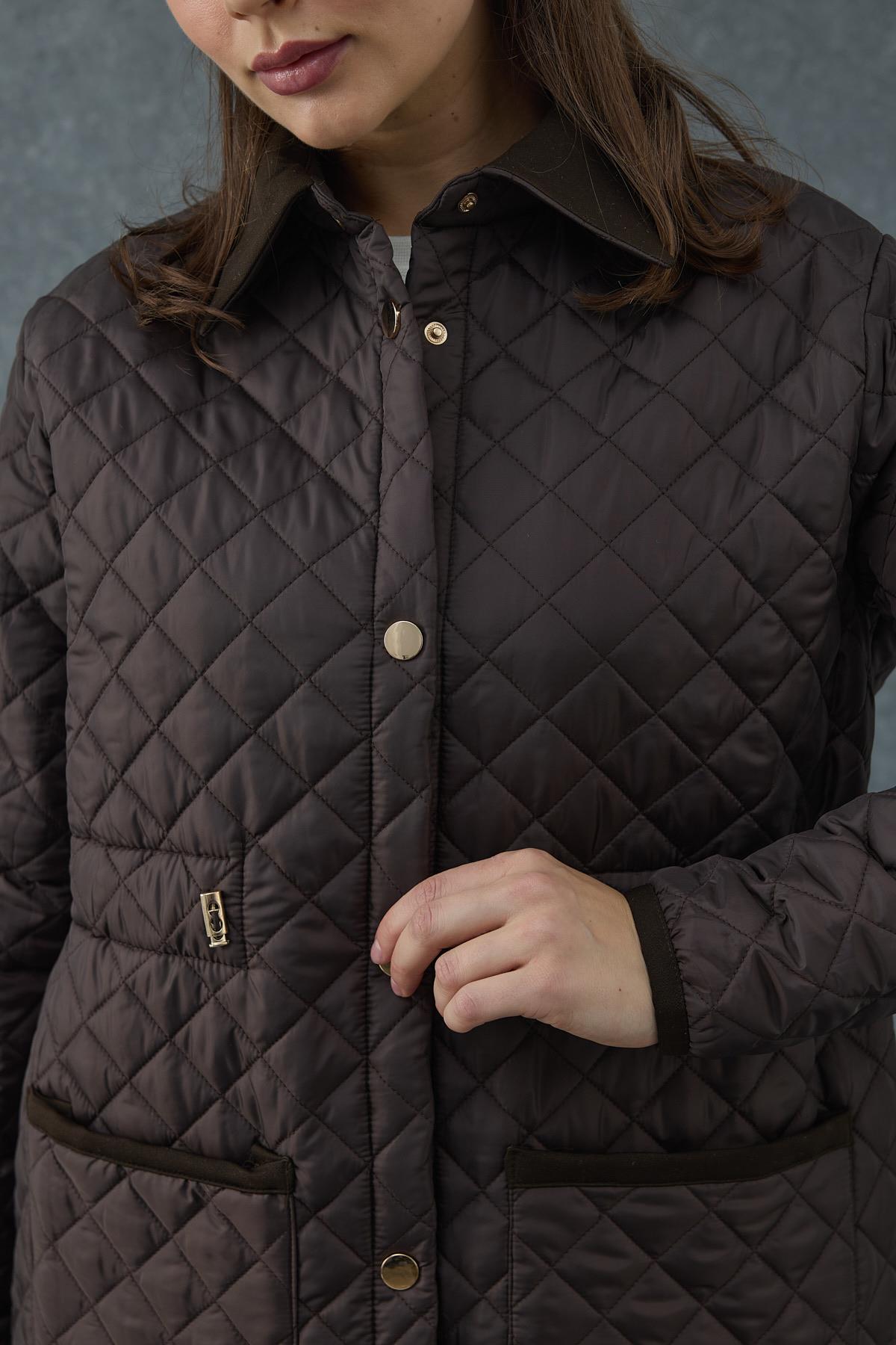 Kahverengi Yakası Süet Detaylı Belden Ayarlamalı Kapitone Mont