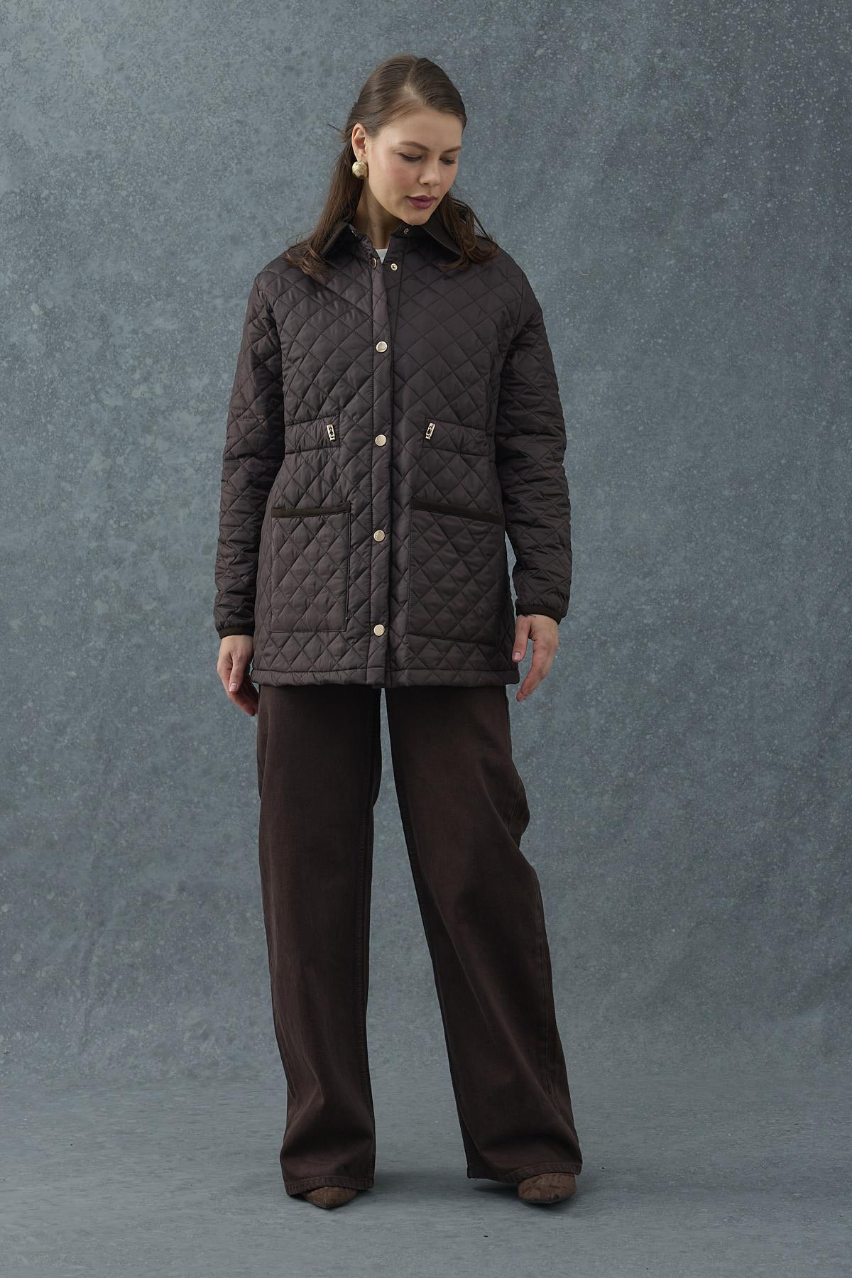 Kahverengi Yakası Süet Detaylı Belden Ayarlamalı Kapitone Mont