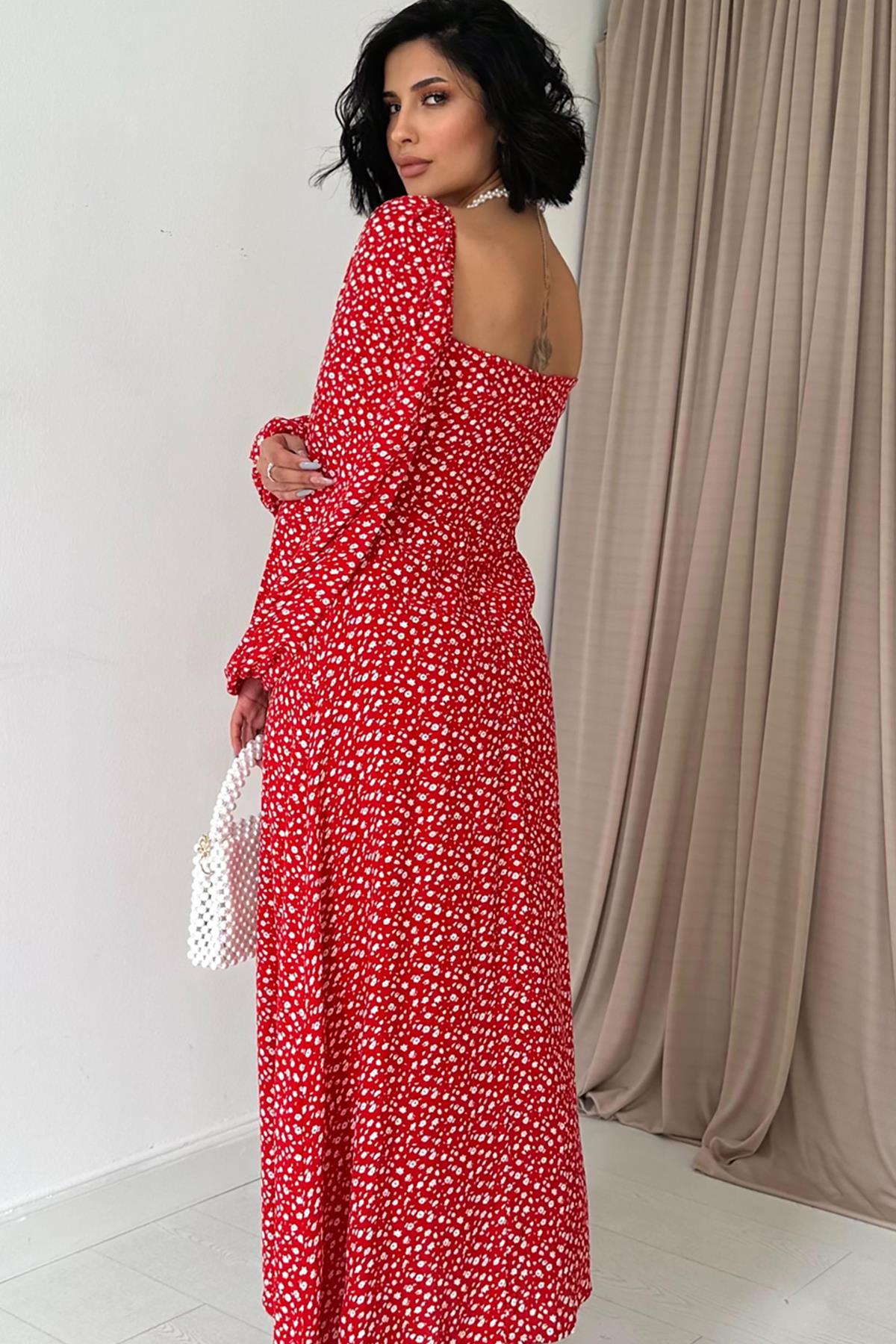 Kırmızı Yırtmaçlı Viskon Elbise