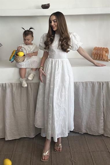 Beyaz Arkası Bağlamalı Brode Elbise