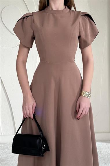 Bej Arkası Kurdele Detaylı Garnili Elbise