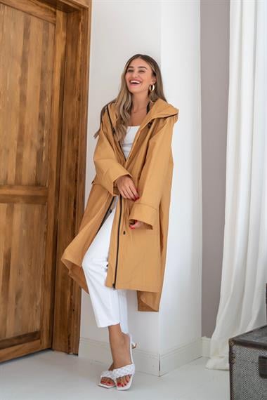 Kamel Askı Detaylı Trençkot