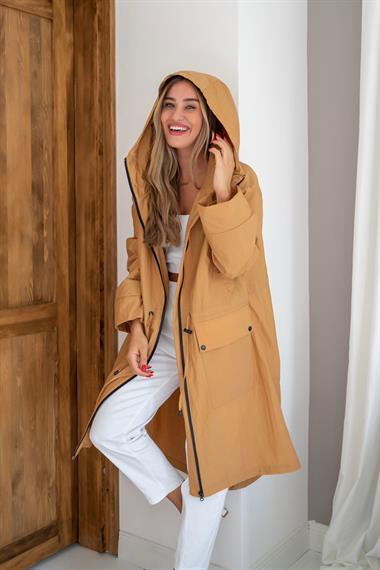 Kamel Askı Detaylı Trençkot