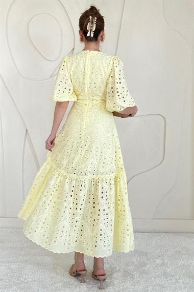 Sarı Balon Kol Detaylı Dekolteli Brode Elbise