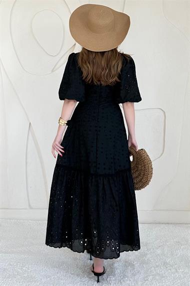 Siyah Balon Kol Detaylı Dekolteli Brode Elbise