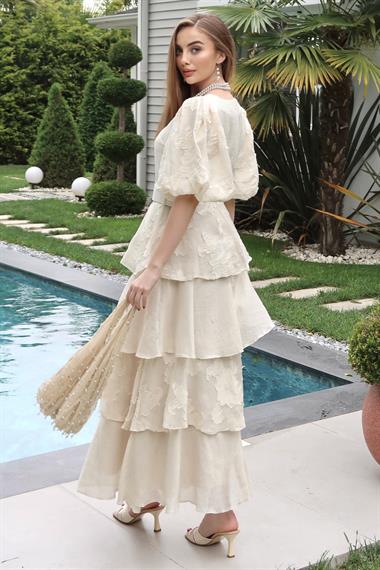 Bej Balon Kol Detaylı Kat Kat Çiçek Elbise