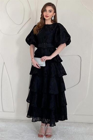 Siyah Balon Kol Detaylı Kat Kat Elbise