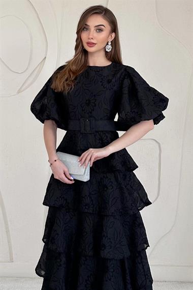 Siyah Balon Kol Detaylı Kat Kat Elbise