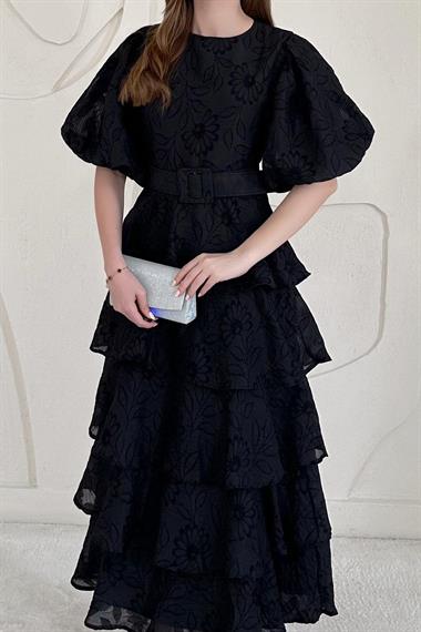 Siyah Balon Kol Detaylı Kat Kat Elbise