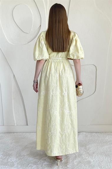 Sarı Bebe Yaka Kemer Detaylı Brode Elbise