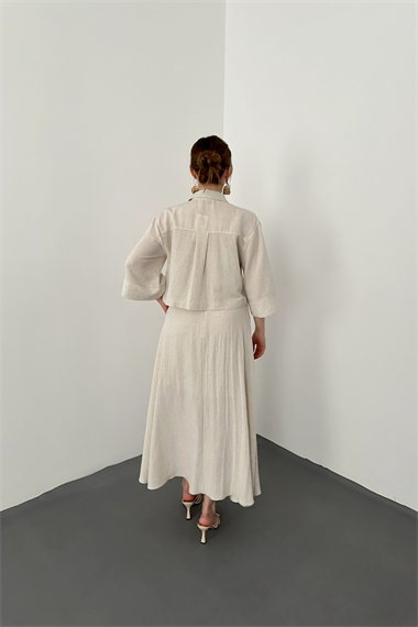 Bej Askılı Elbise Ve Gömlek