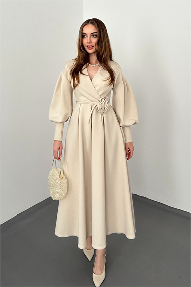 Bej Gül Detaylı Scuba Elbise