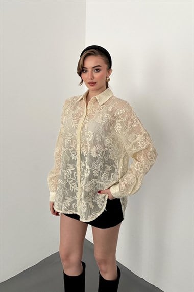 Bej Nakış İşlemeli Oversize Gömlek