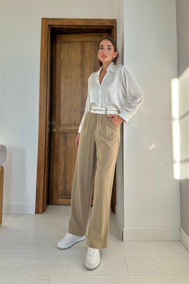 Bel Detaylı Pantolon