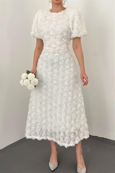 Beyaz Güllü Elbise