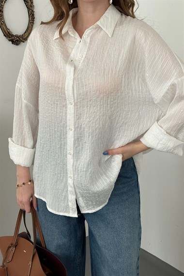 Beyaz Nakışlı Oversize Gömlek