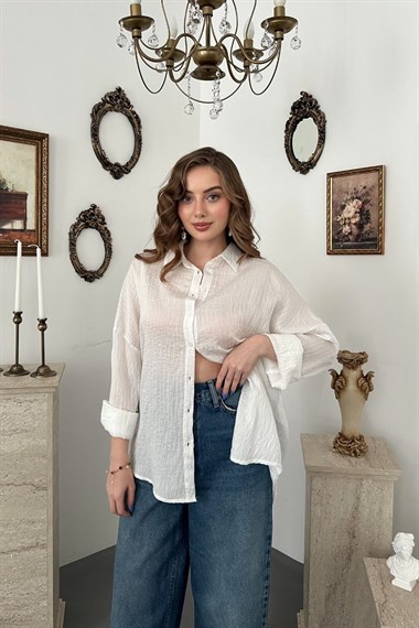 Beyaz Nakışlı Oversize Gömlek