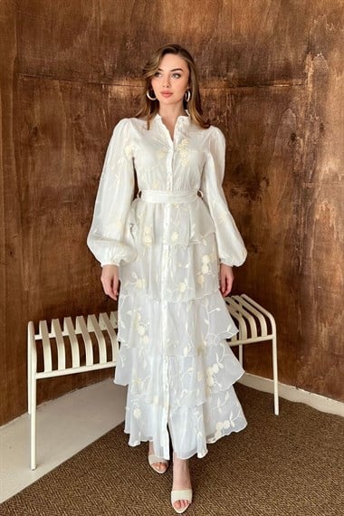 Beyaz Volanlı Kat Kat Elbise