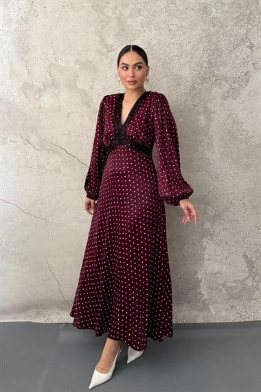 Bordo Puantiyeli Dantel Yaka Detaylı Saten Elbise