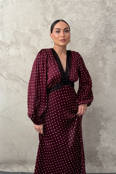 Bordo Puantiyeli Dantel Yaka Detaylı Saten Elbise