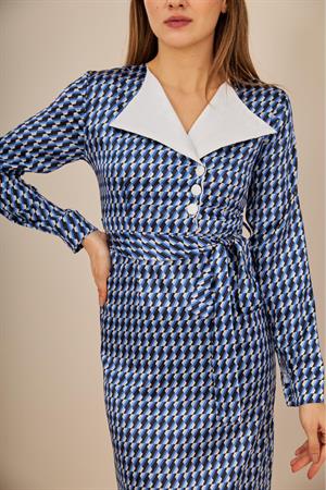 Büyük Yakalı Kuşaklı Saten Elbise