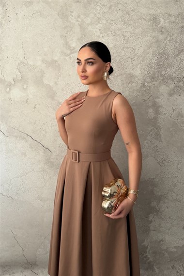 Camel Halter Yaka Kloş Elbise