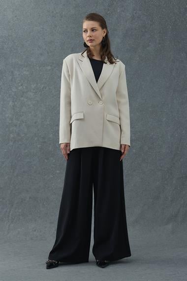 Bej Cep Detaylı Düğmeli Blazer Ceket