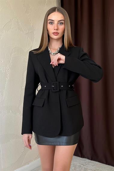 Siyah Cep Kapaklı Kemer Detaylı Ceket