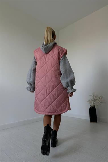 Pembe Cepli Kapitone Uzun Yelek