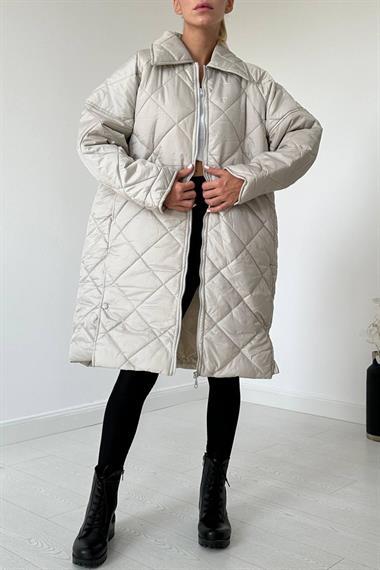 Ekru Cepsiz Kapitone Mont