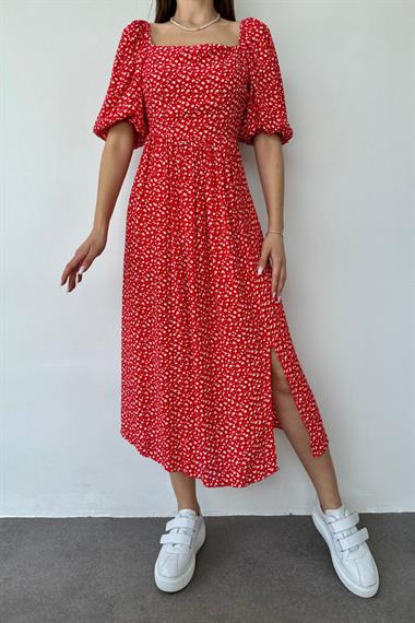 Çiçek Desenli Sırt Detaylı Elbise