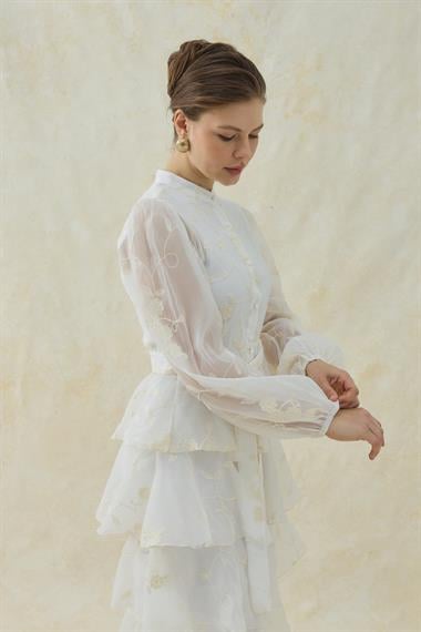 Ekru Çiçek Nakış Detaylı Kat Kat Şifon Elbise