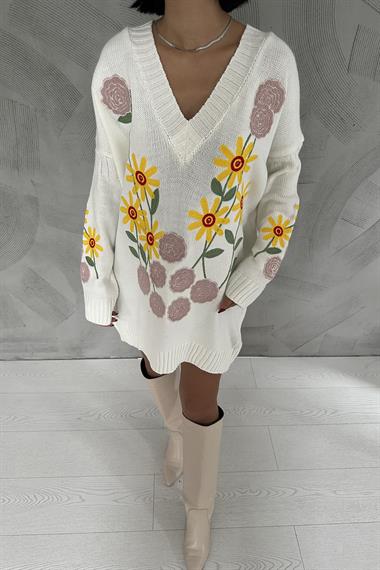 Floral Embroidered Sweater