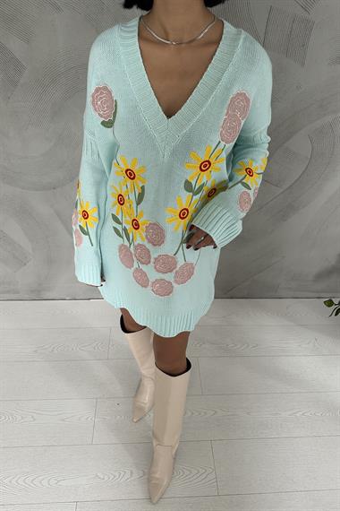 Floral Embroidered Sweater