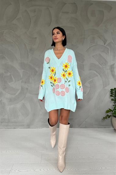 Floral Embroidered Sweater