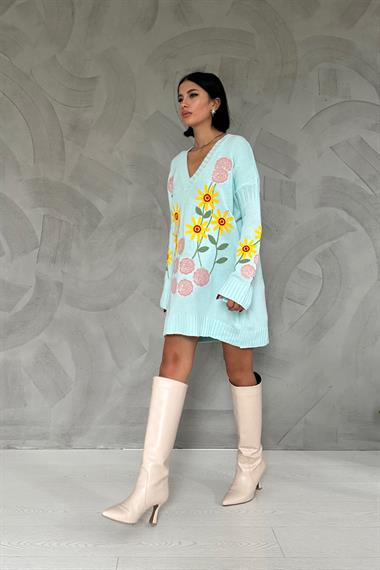 Floral Embroidered Sweater